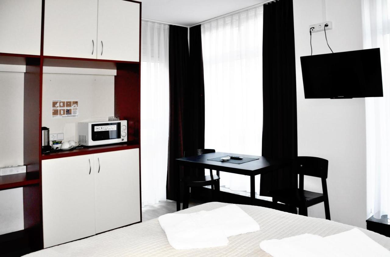 6 Rooms Apartments Берлин Экстерьер фото