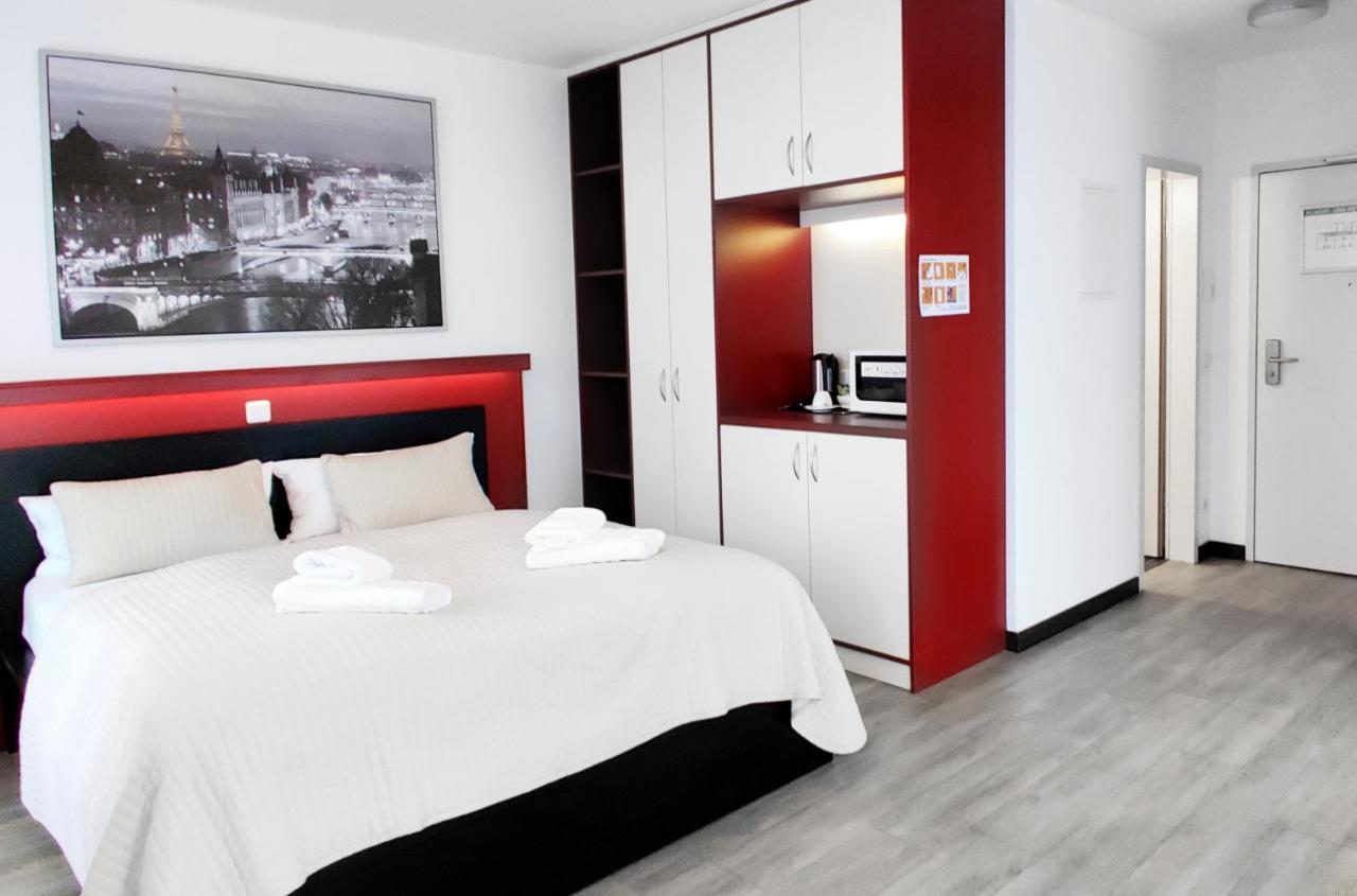 6 Rooms Apartments Берлин Экстерьер фото