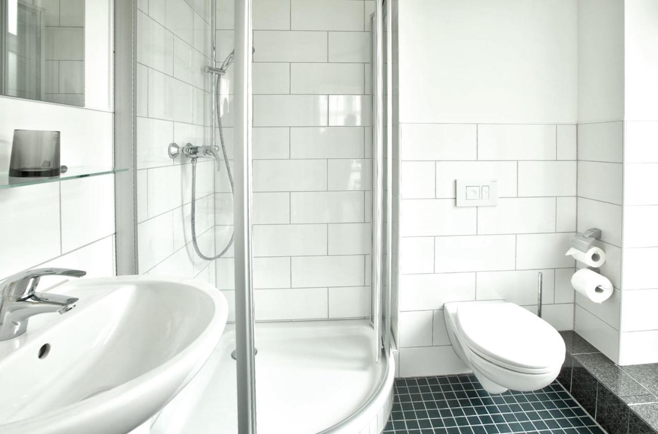 6 Rooms Apartments Берлин Экстерьер фото