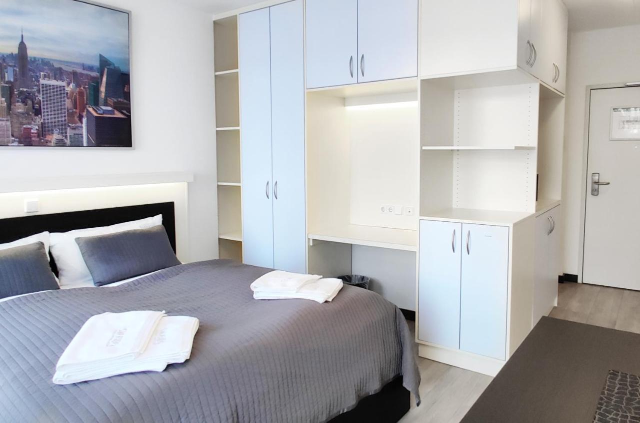 6 Rooms Apartments Берлин Экстерьер фото