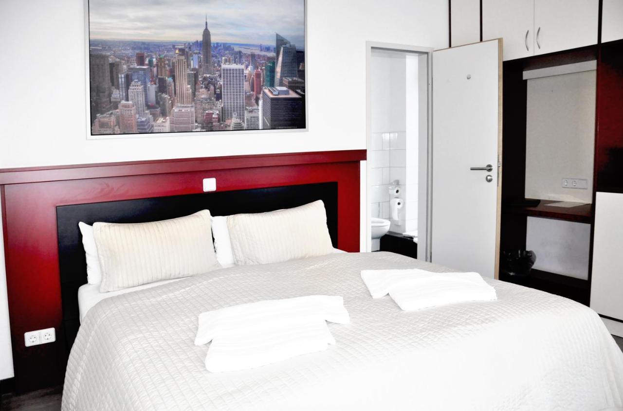 6 Rooms Apartments Берлин Экстерьер фото